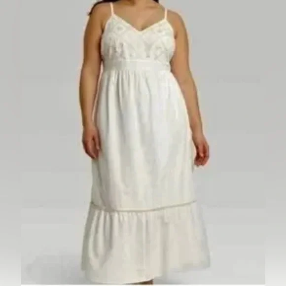 Ava & Vic Ivory Cream Tan embroidered Thin Strap Maxi Dress Size 2X - Picture 1 of 11